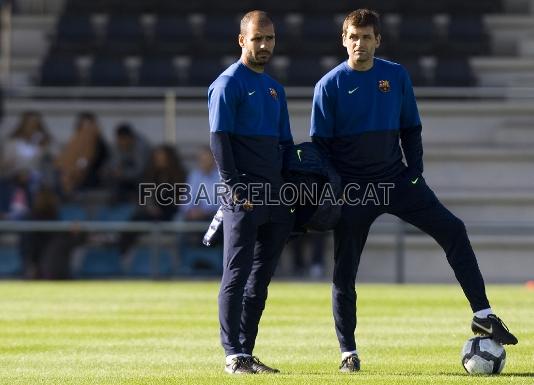 Guardiola y Vilanova no pierden detalle. (Foto: lex Caparrs - FCB)
