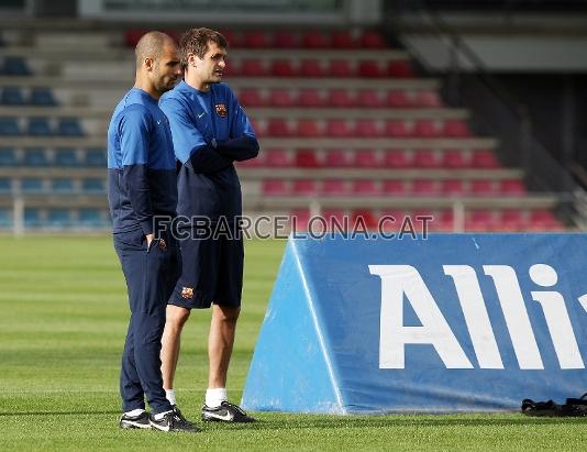 Josep Guardiola i Tito Vilanova observen els jugadors amb atenci. (Fotos: Miguel Ruiz)
