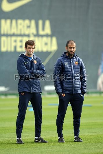Josep Guardiola i Tito Vilanova, en un instant de la sessi preparatria. (Fotos: Miguel Ruiz, FCB)