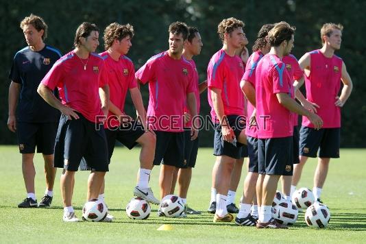 Com la setmana passada, el primer equip ha estat reforat amb jugadors del filial. Foto: Miguel Ruiz - FCB.