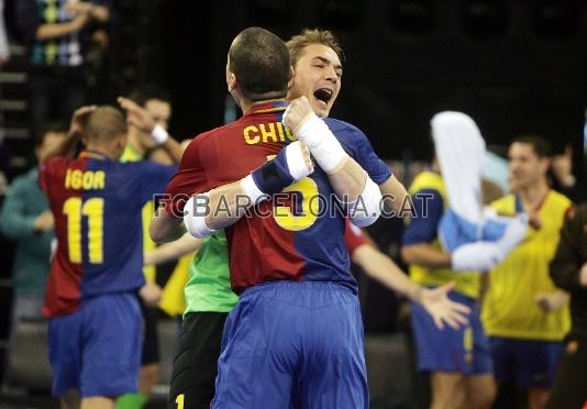 Chico i Cristian celebrant el pas de les semifinals de la Copa.