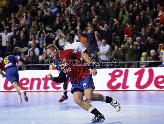 Boldsen celebrando un gol.