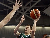 Lakovic_amb_Eslovenia_FIBA_Europe_Castoria.jpg