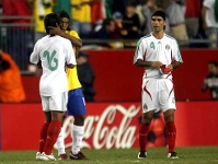 Ronaldinho leads Brazil to win over Mexico