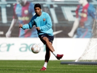 Ronaldinho is back