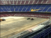 El césped del Camp Nou bajará 12 centímetros