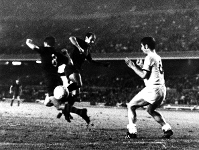 El Barça superó al Lugano en el Camp Nou por 3-0, en la vuelta de los dieciseisavos de final de la Recopa de Europa, el 2 de octubre del 1968.