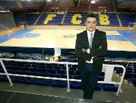 Imagen del reportaje titulado:  Xavi Pascual en el Palau Blaugrana, el da de su presentacin. 