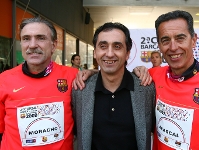 Moracho, a l'esquerra, acompanyat per M. Estiarte i J. M. Abascal a la presentaci de la Cursa Bara-L'illa. Foto: Arxiu-FCB