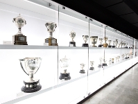 Nueva zona de trofeos de la primera planta del Museo. Foto: Miguel Ruiz/lex Caparrs (FCB).