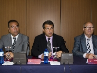D'esquerra a dreta, Rafael Yuste, directiu del FC Barcelona; Joan Laporta, president del FC Barcelona i Jacint Borrs, directiu del FC Barcelona, a la reuni del Patronat. Foto: lex Caparrs/FCB.