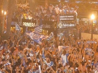 Celebracin del ascenso en Alicante ayer por la tarde. Foto: www.herculescf.es