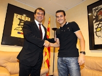 Pedro i Laporta, desprs de firmar l'acord. Fotos: Miguel Ruiz - FCB.