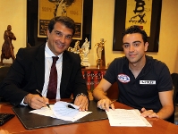 Xavi extends deal until 2016