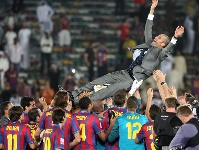 Foto: Pep Guardiola, desprs que el Bara guanys el Mundial de Clubs, la sisena copa del 2009.