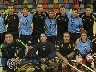 Los jugadores de ambas selecciones antes del partido / Foto: www.fecapa.cat