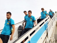 El equipo ha aterrizado en Barcelona después de unas 12 horas de vuelo. Fotos: Miguel Ruiz-FCB