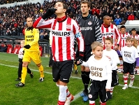 Afellay, moments abans de disputar el seu ltim partit amb el PSV. Foto: www.psv.nl