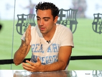 Xavi, durant l'entrevista a Bara TV. Fotos: Miguel Ruiz-FCB