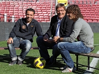 Xavi, Migueli i Puyol en un instante de la entrevista. Foto: Miguel Ruiz - FCB.