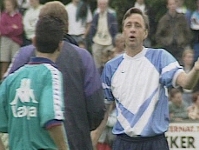 Cruyff y Rexach durante un entreno de pretemporada en Holanda / Foto: Archivo FCB
