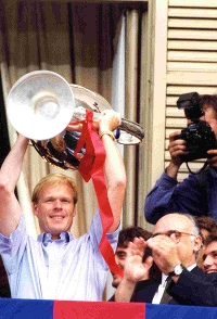 Imatge del reportatge titulat: Del 75 aniversari a la primera Copa dEuropa (1974-1992)  