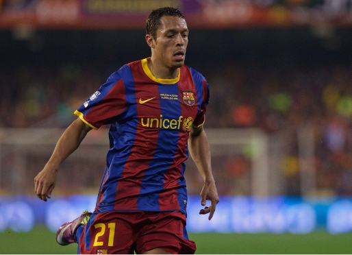 Adriano out for four weeks