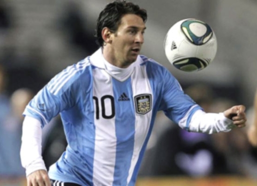 Messi stars in Argentina win (4-0)