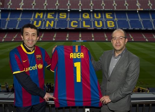 El directiu del FC Barcelona , Manel Arroyo, en l'acte de presentaci de l'acord amb Avea al Camp Nou. Foto: lex Caparrs-FCB
