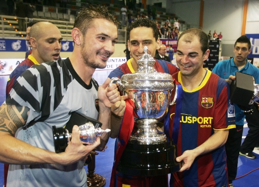 Chico, lesionat com Wilde i Cristian, celebrant la Copa del Rei a Toledo (Foto: Arxiu - FCB)