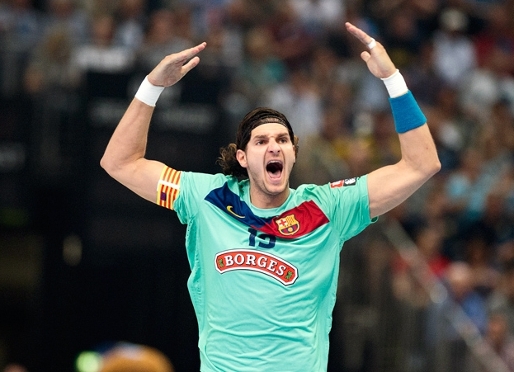 Nagy celebra un gol i anima l'afició a Colònia. (Fotos: EHF)