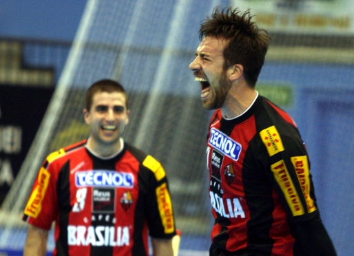Albert Casanovas celebrant el seu gol (Foto: www.fep.es)