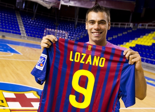 Lozano lluirà el dorsal 9 a la samarreta blaugrana. (Fotos: Àlex Caparrós - FCB)