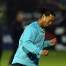 Ronaldinho xutant una pilota.