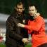 Guardiola abrazando a Andrs Iniesta.